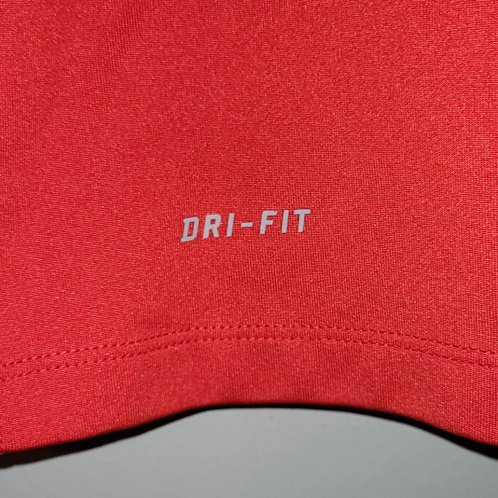 Nike sports tank
